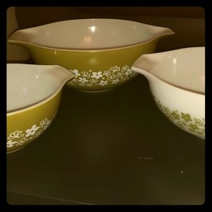 Vintage Spring Blossom Pyrex Mixing Bowls-Set of 3